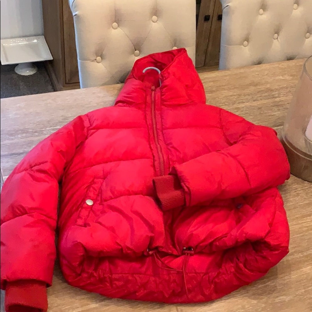 American eagle red puffy coat size M